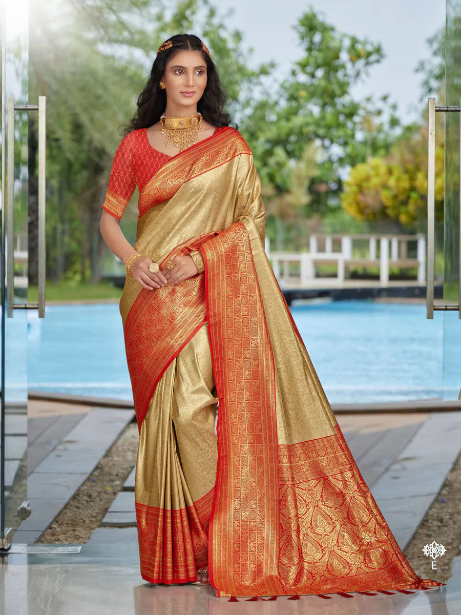 Kanjivaram Silk Saree with Zari Woven Saree With Blouse Piece