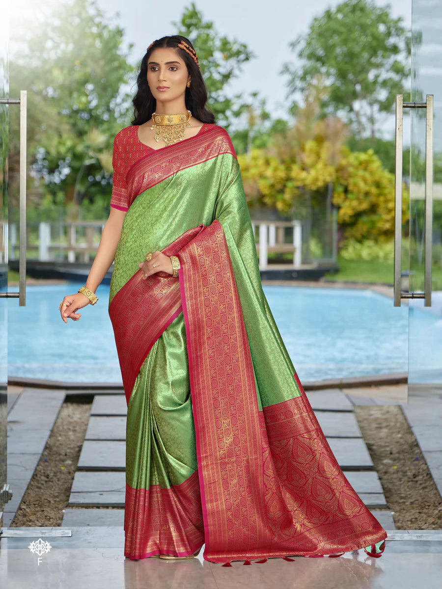 Kanjivaram Silk Saree with Zari Woven Saree With Blouse Piece