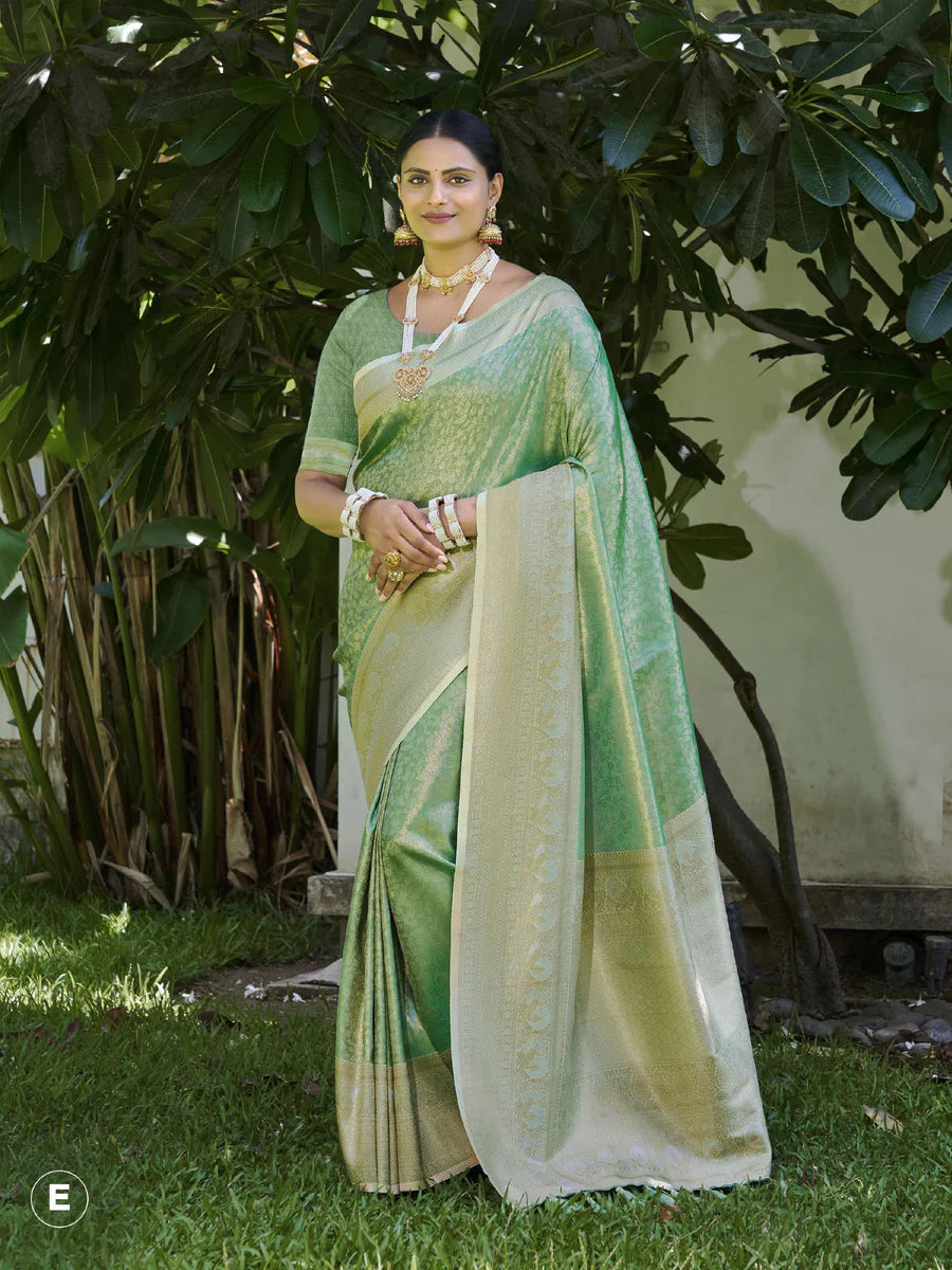 Kanjivaram Silk Saree with Zari Woven Saree With Blouse Piece