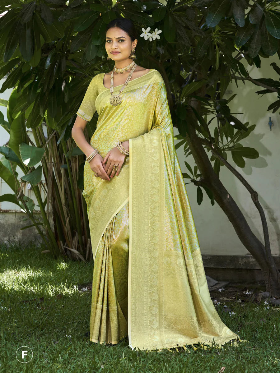 Kanjivaram Silk Saree with Zari Woven Saree With Blouse Piece